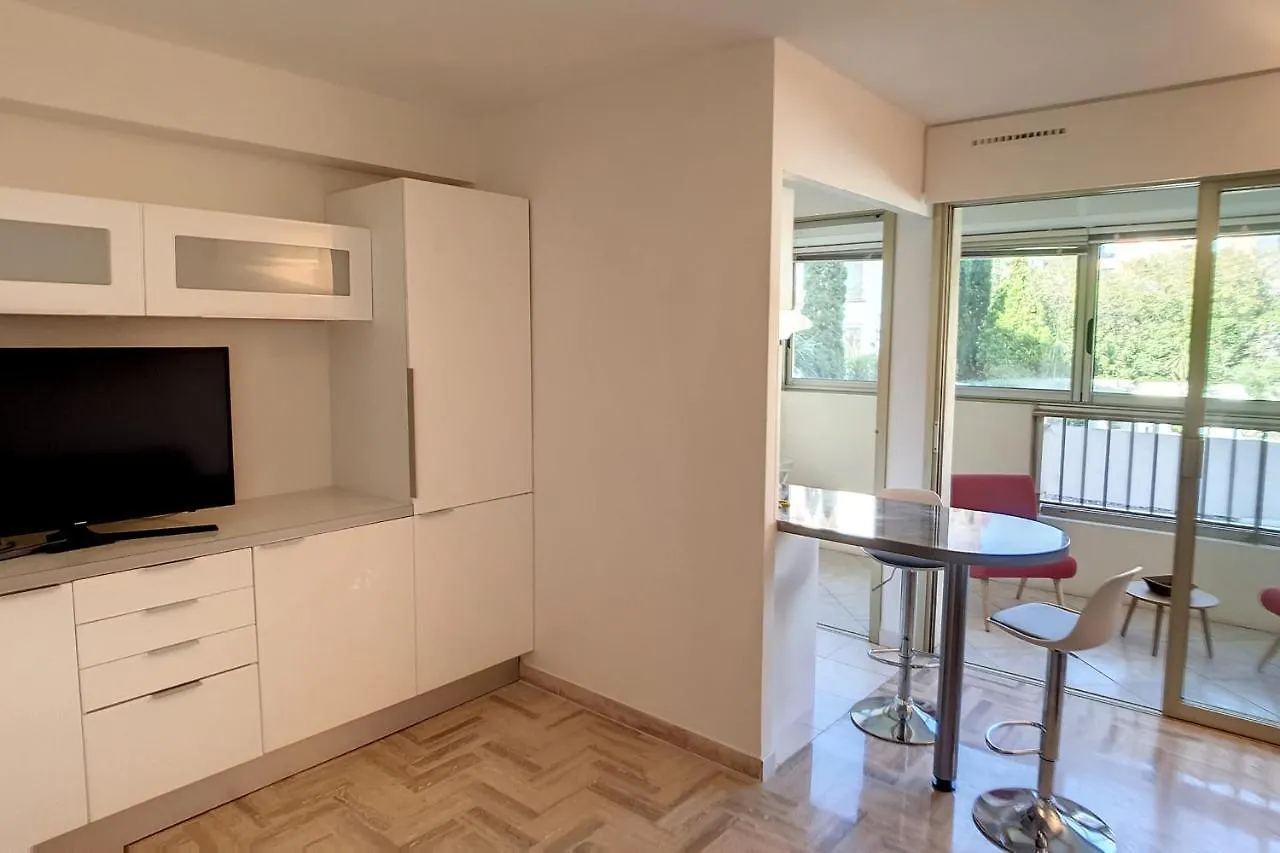 公寓 Henri Camille Real Estate - Latour - Studio 150M Martinez 戛纳 法国