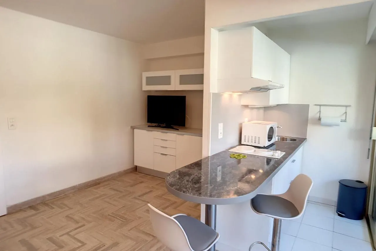 Henri Camille Real Estate - Latour - Studio 150M Martinez 戛纳 公寓